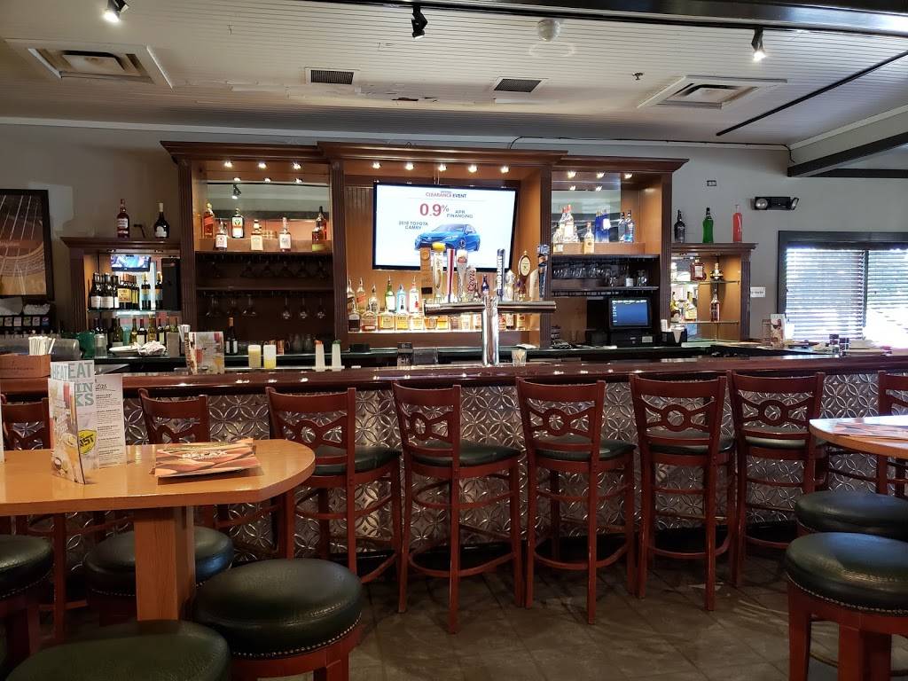 OCharley’s Restaurant & Bar | restaurant | 160 Pacer Court Northwest, Corydon, IN 47112, USA | 8127385201 OR +1 812-738-5201