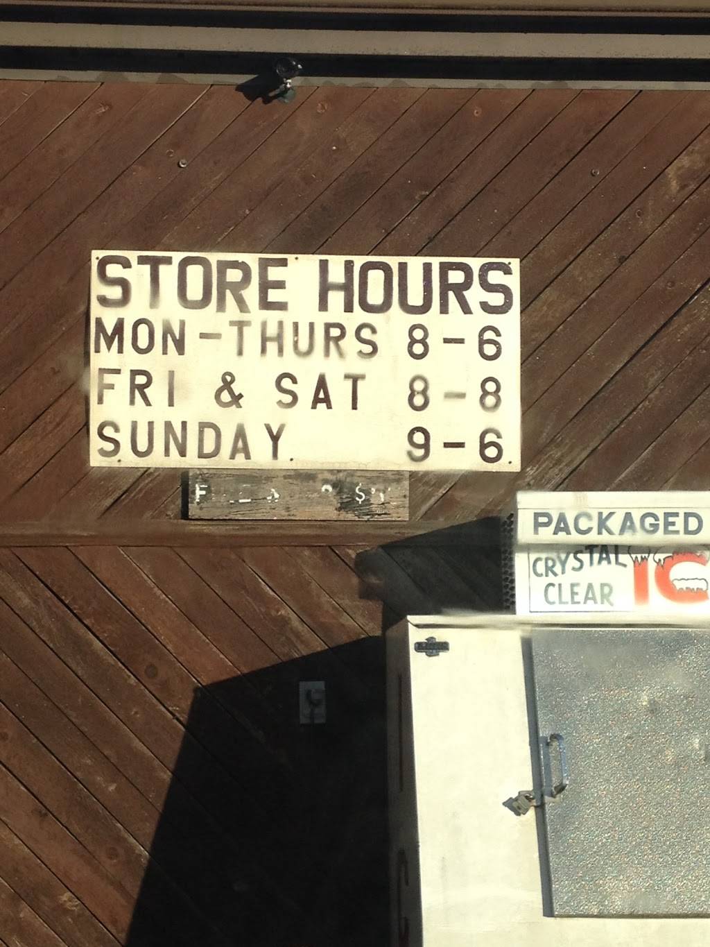 Dixon Corner Country Store (Munderf Mall) | restaurant | 10458 Richardsville Rd, Brookville, PA 15825, USA | 8143285255 OR +1 814-328-5255