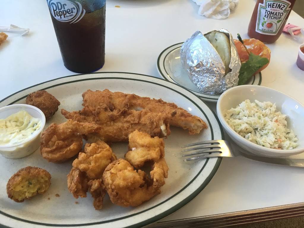 Colees | restaurant | 2318 Crill Ave, Palatka, FL 32177, USA | 3865302486 OR +1 386-530-2486