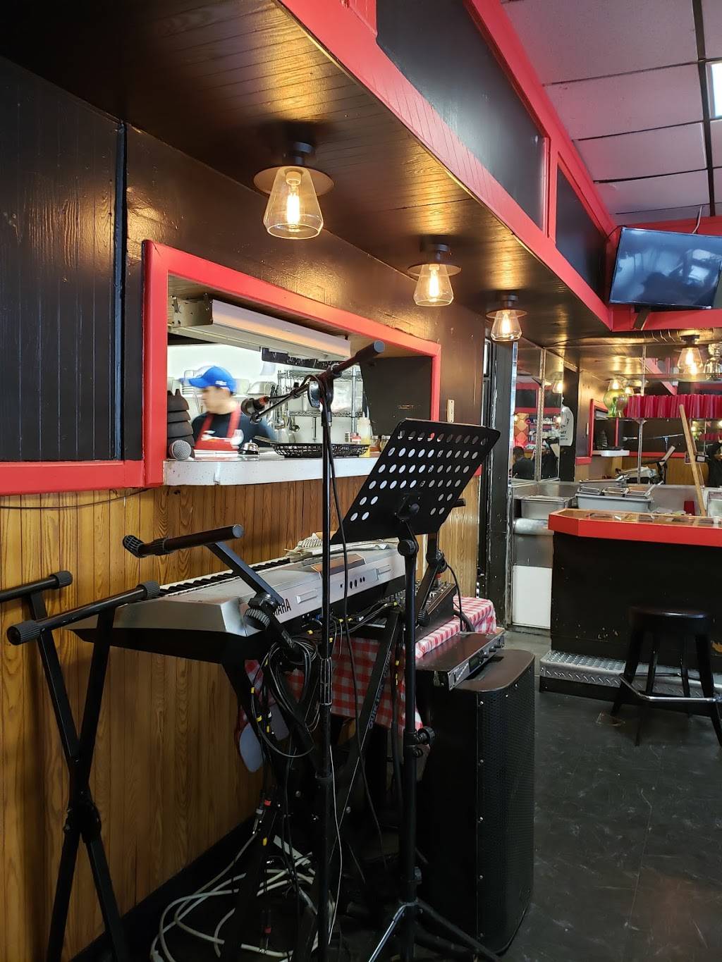 Pozoleria "Iguala" | restaurant | 3835 W Fullerton Ave, Chicago, IL 60647, USA | 7736979245 OR +1 773-697-9245