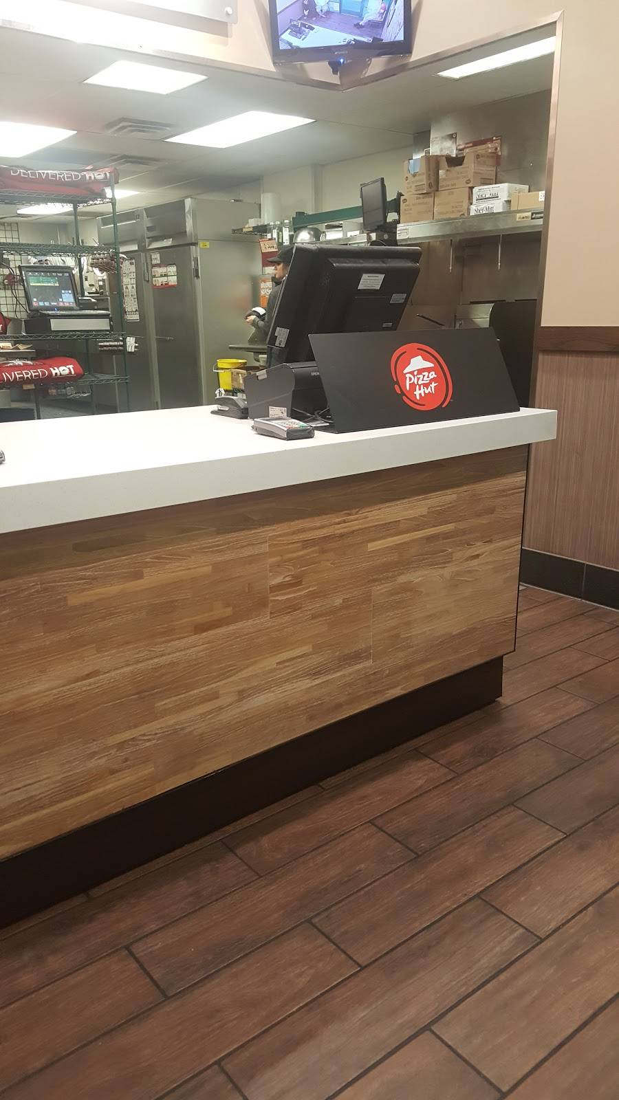 Pizza Hut | restaurant | 37244 47th St E Suite C-3, Palmdale, CA 93550, USA | 6612859595 OR +1 661-285-9595