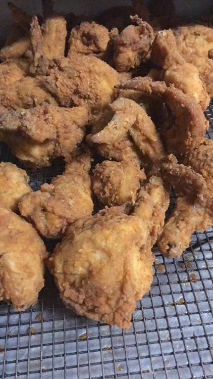 Willys Fried Chicken | meal takeaway | 12155 Jones Rd, Houston, TX 77070, USA | 8326888823 OR +1 832-688-8823