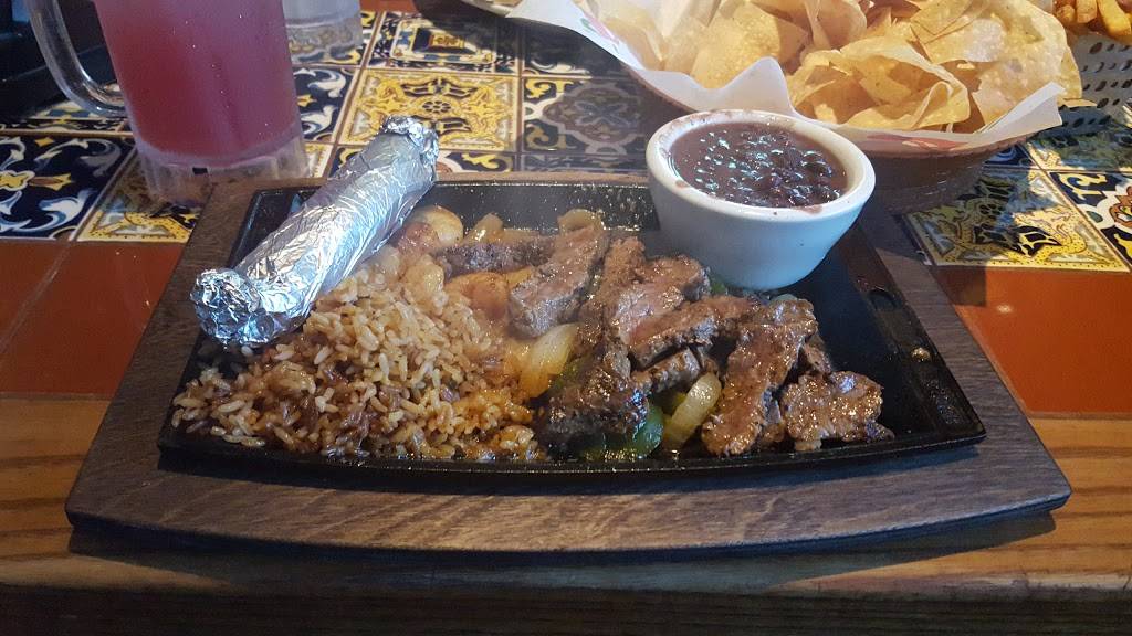 Chilis Grill & Bar | restaurant | 7355 Eastchase Pkwy, Montgomery, AL 36117, USA | 3342701973 OR +1 334-270-1973