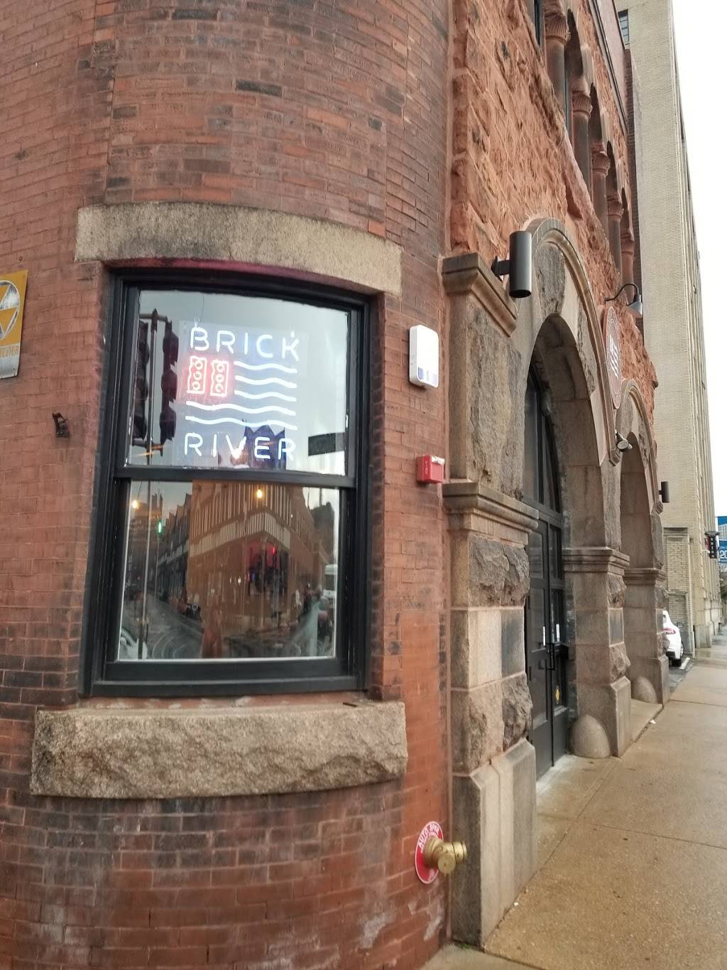 Brick River Cider | restaurant | 2000 Washington Ave, St. Louis, MO 63103, USA | 3142245046 OR +1 314-224-5046