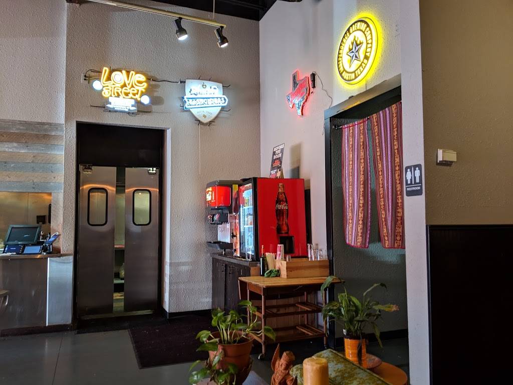 Quinoa Grill | restaurant | 2051 Gattis School Rd #630, Round Rock, TX 78664, USA | 5123693112 OR +1 512-369-3112