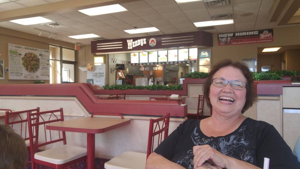 Wendys | restaurant | 22929 Hall Rd, Macomb, MI 48042, USA | 5869484110 OR +1 586-948-4110