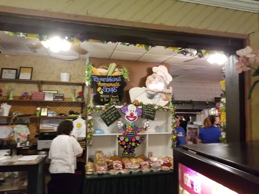 Edison Family Restaurant | restaurant | 1900 Oak Tree Road, Edison, NJ 08820, USA | 7329062272 OR +1 732-906-2272