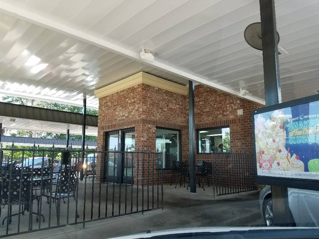 Sonic Drive-In | restaurant | 9060 Goodman Rd, Olive Branch, MS 38654, USA | 6628954875 OR +1 662-895-4875