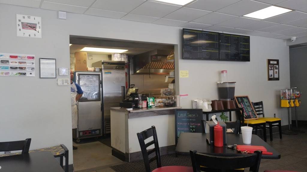 The Clock On Cedar Lane | restaurant | 1822 Cedar Lane Rd, Greenville, SC 29617, USA | 8645580531 OR +1 864-558-0531