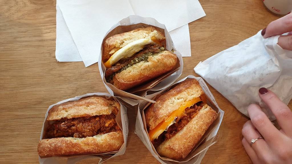 Bird Bird Biscuit | restaurant | 2701 Manor Rd, Austin, TX 78722, USA | 5127614922 OR +1 512-761-4922