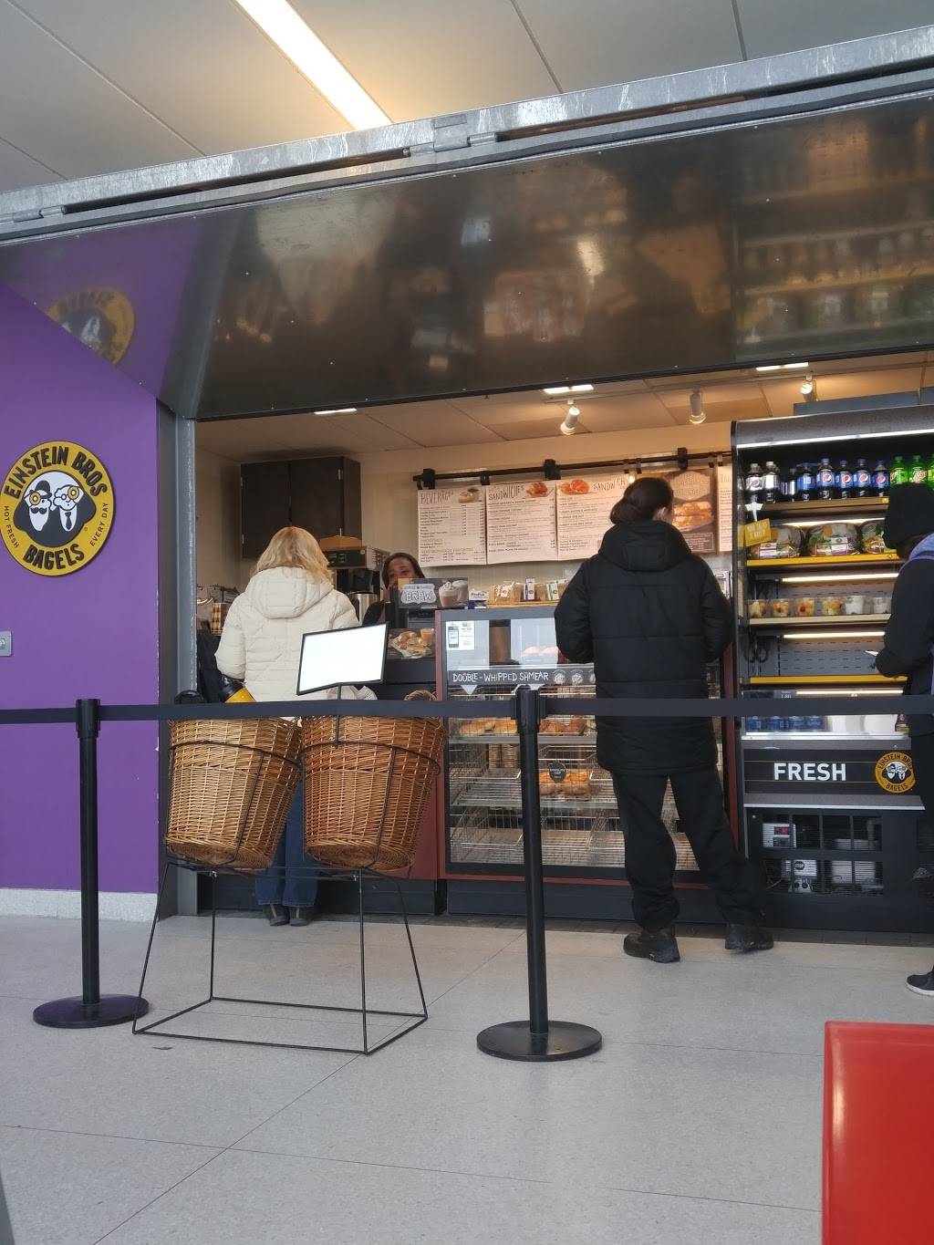 Einstein Bros. Bagels | bakery | 2200 N Squirrel Rd, Rochester, MI 48309, USA | 8002243563 OR +1 800-224-3563