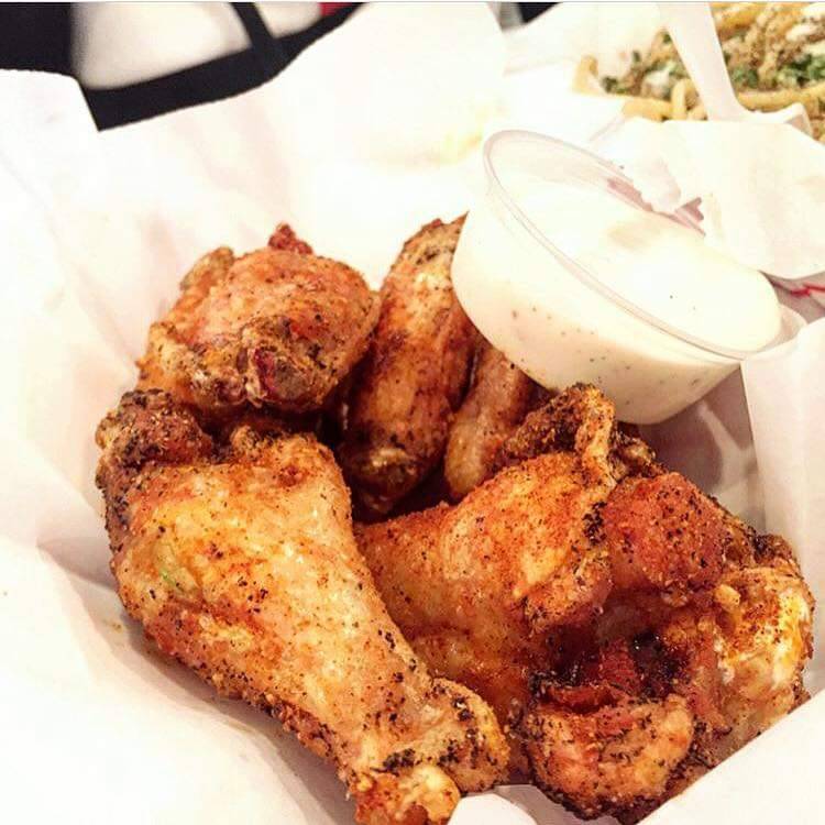 Laughing Crab | restaurant | 5712 W Capitol Dr, Milwaukee, WI 53216, USA | 4147634855 OR +1 414-763-4855