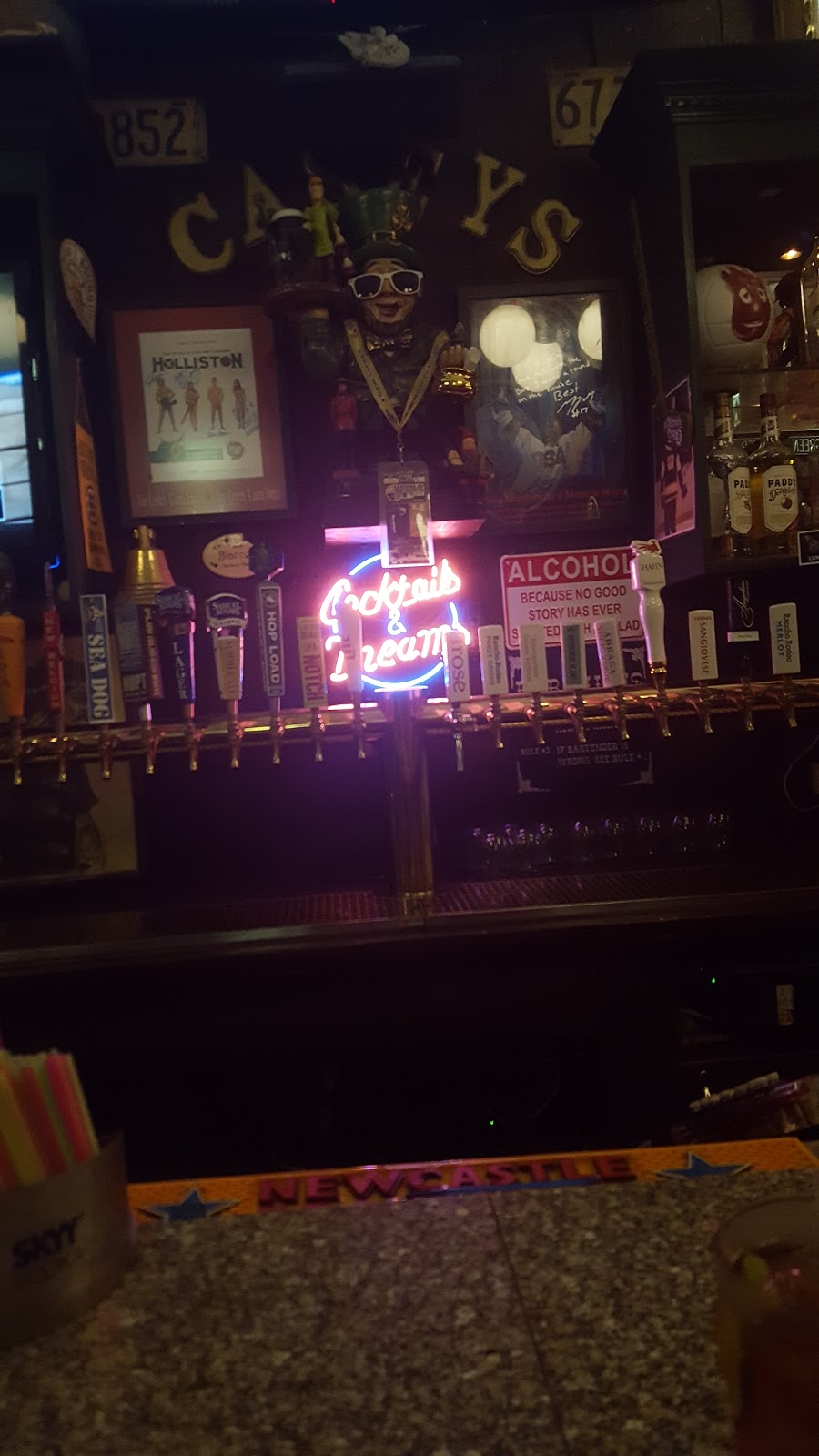 Caseys Pub | restaurant | 81 Railroad St, Holliston, MA 01746, USA | 5084294888 OR +1 508-429-4888