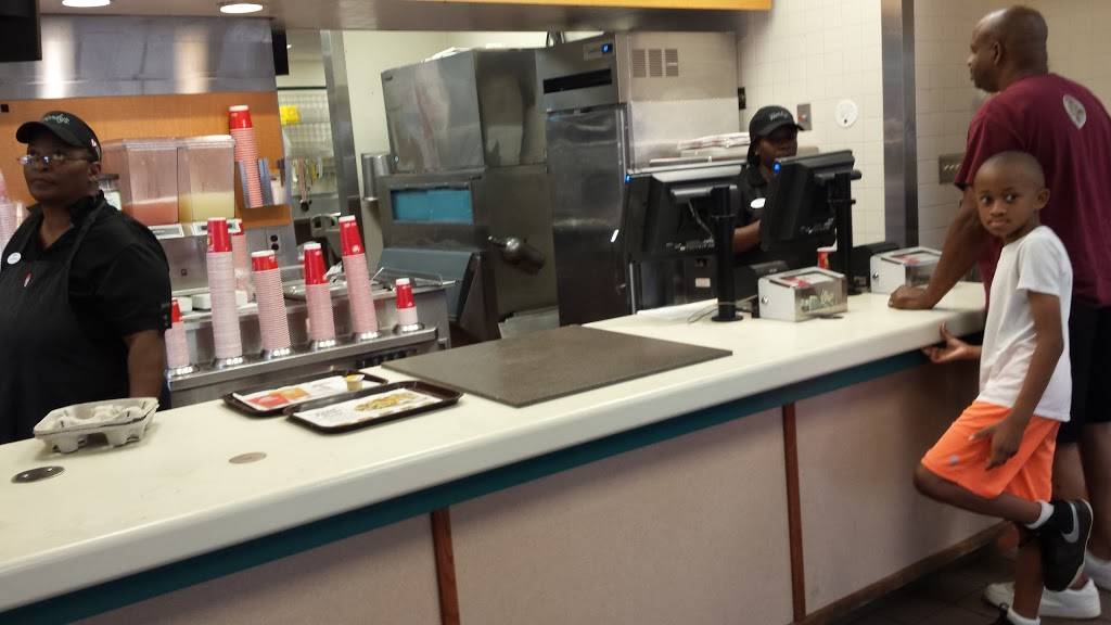 Wendys | restaurant | 2409 N Herritage St, Kinston, NC 28501, USA | 2525275806 OR +1 252-527-5806