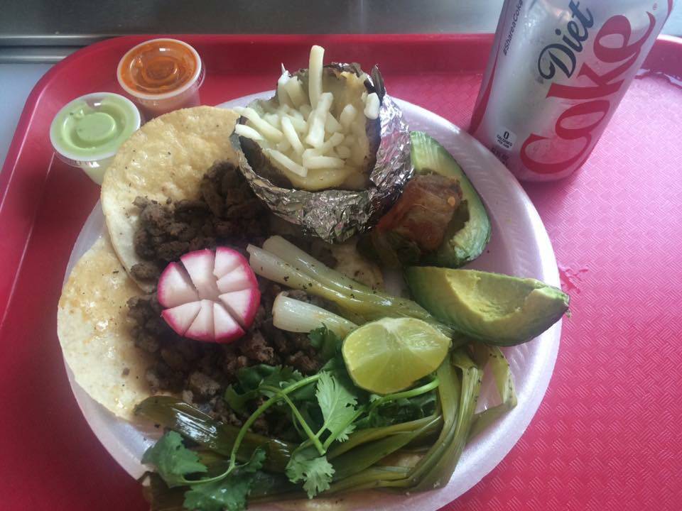 Doggos - Tacos Burritos Juarez Hot Dogs Tortas | meal takeaway | 3333 N Mesa St b, El Paso, TX 79902, USA | 9157101709 OR +1 915-710-1709