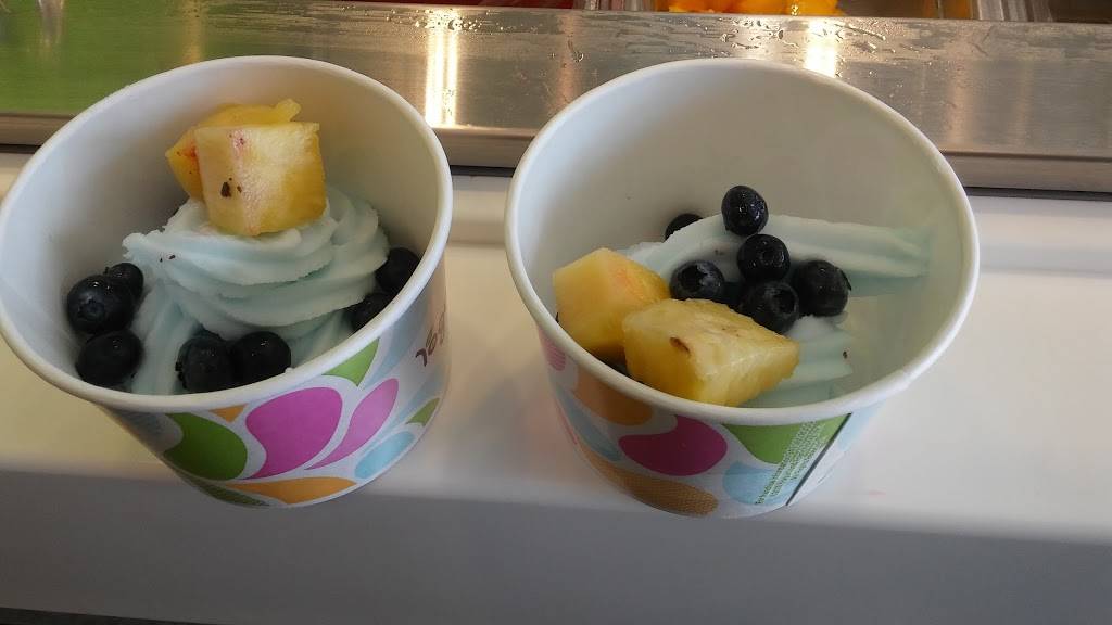 Chipotle Mexican Grill | restaurant | 1870 N Perris Blvd, Perris, CA 92571, USA | 9514432821 OR +1 951-443-2821