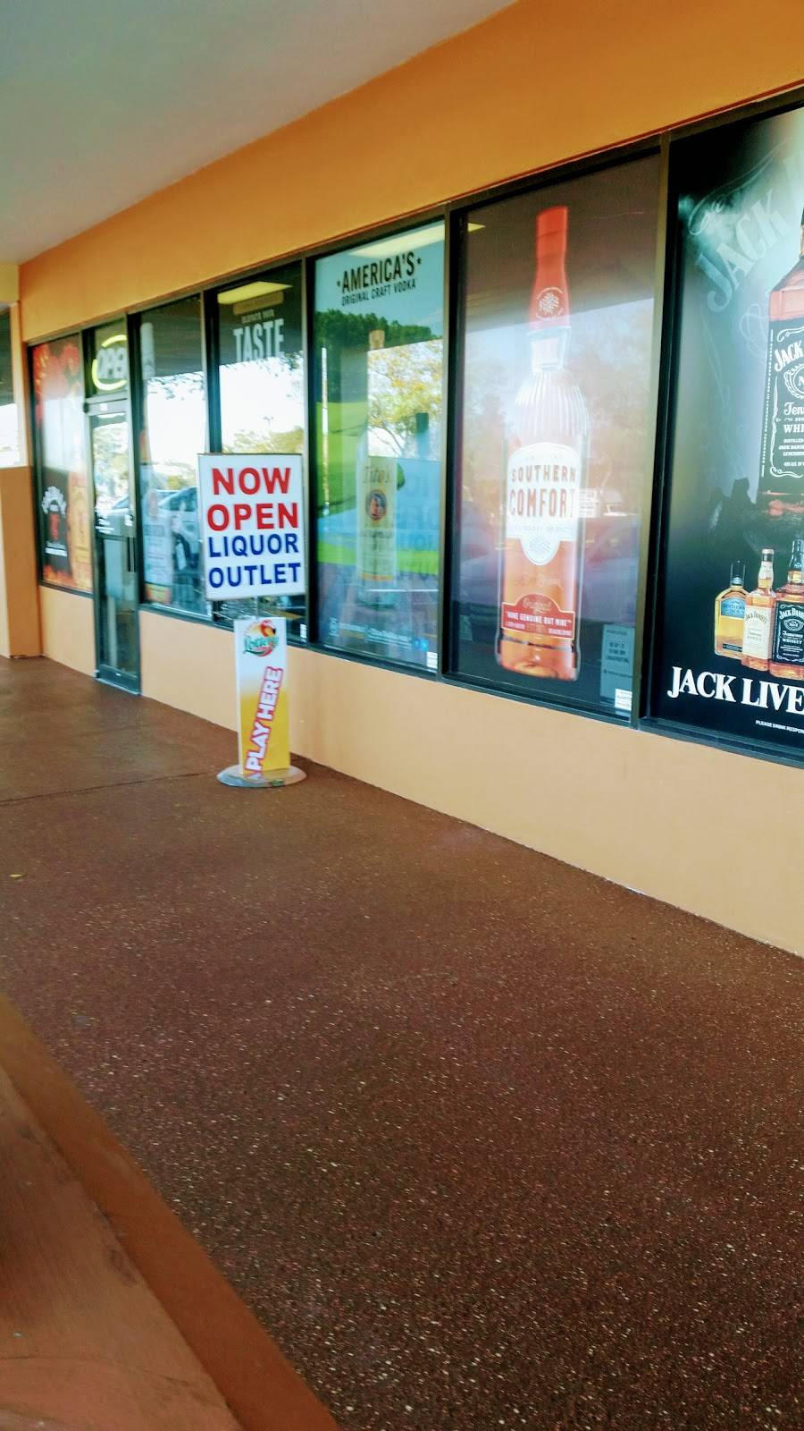 Liquor Outlet | restaurant | 1426 Pinehurst Dr, Spring Hill, FL 34606, USA | 3526062669 OR +1 352-606-2669