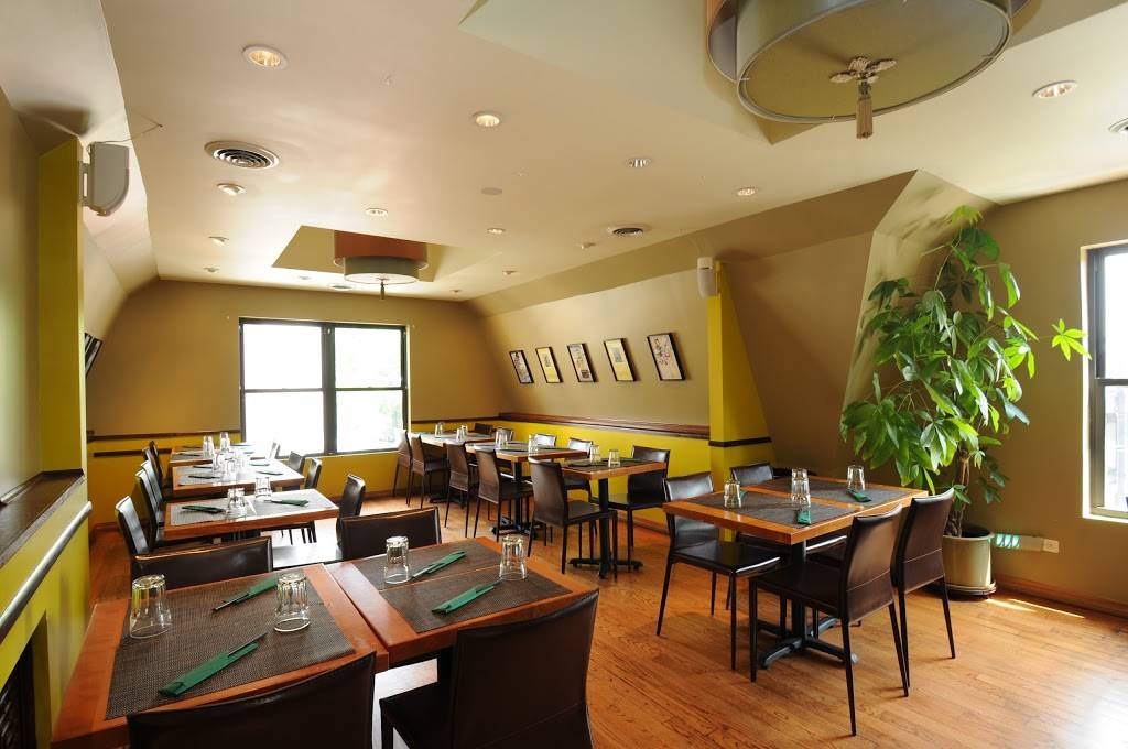 Hot Woks Cool Sushi | restaurant | 3930 N Pulaski Rd, Chicago, IL 60641, USA | 7732821818 OR +1 773-282-1818