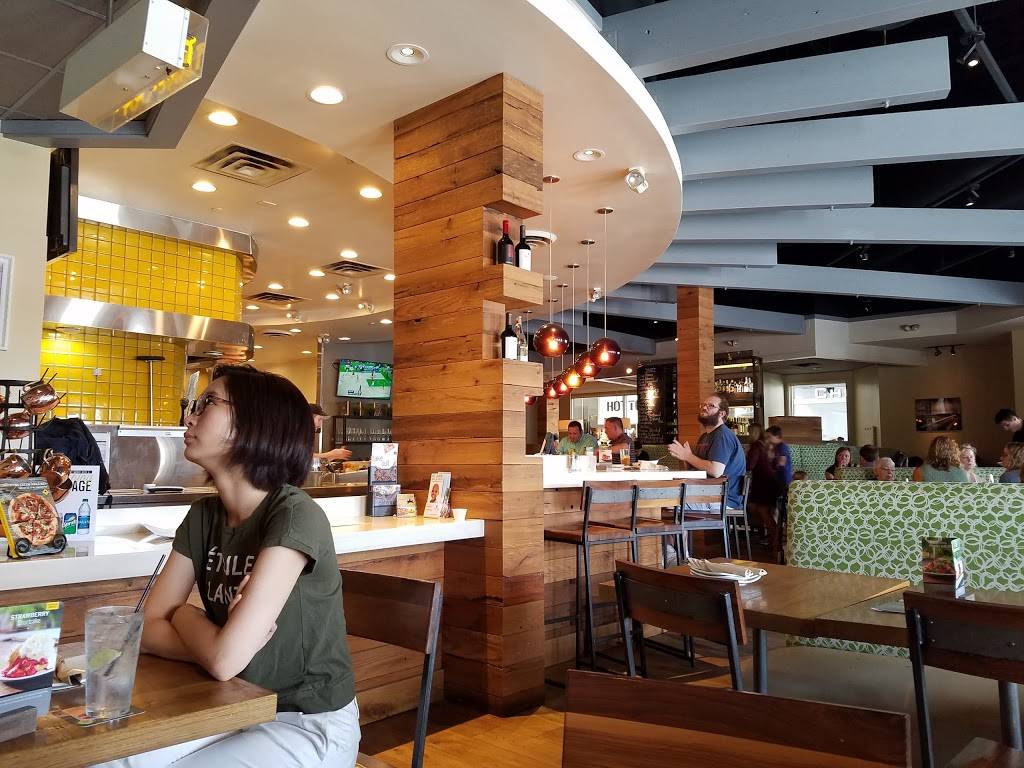 California Pizza Kitchen at Briarwood | restaurant | 870 Briarwood Cir, Ann Arbor, MI 48108, USA | 7342226320 OR +1 734-222-6320