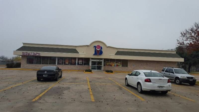 Braums Ice Cream & Burger Restaurant | restaurant | 5435 Broadway Blvd, Garland, TX 75043, USA | 9722713163 OR +1 972-271-3163