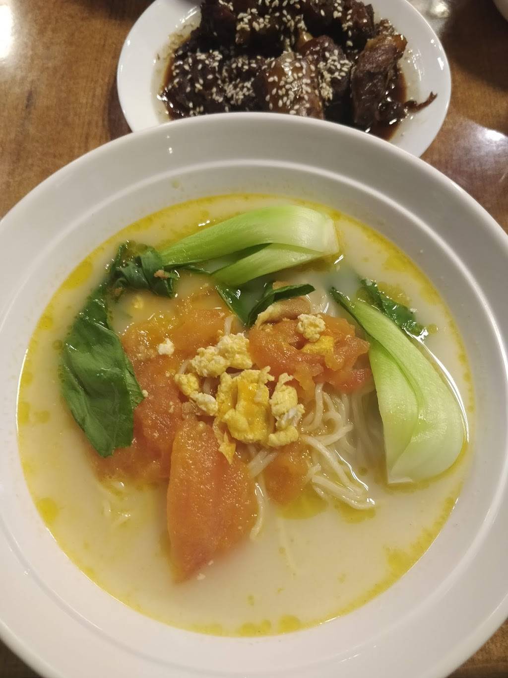 5 Noodles 伍叔担担面 | restaurant | 106-165 Dundas St W, Mississauga, ON L5B 2N6, Canada | 6477296355 OR +1 647-729-6355