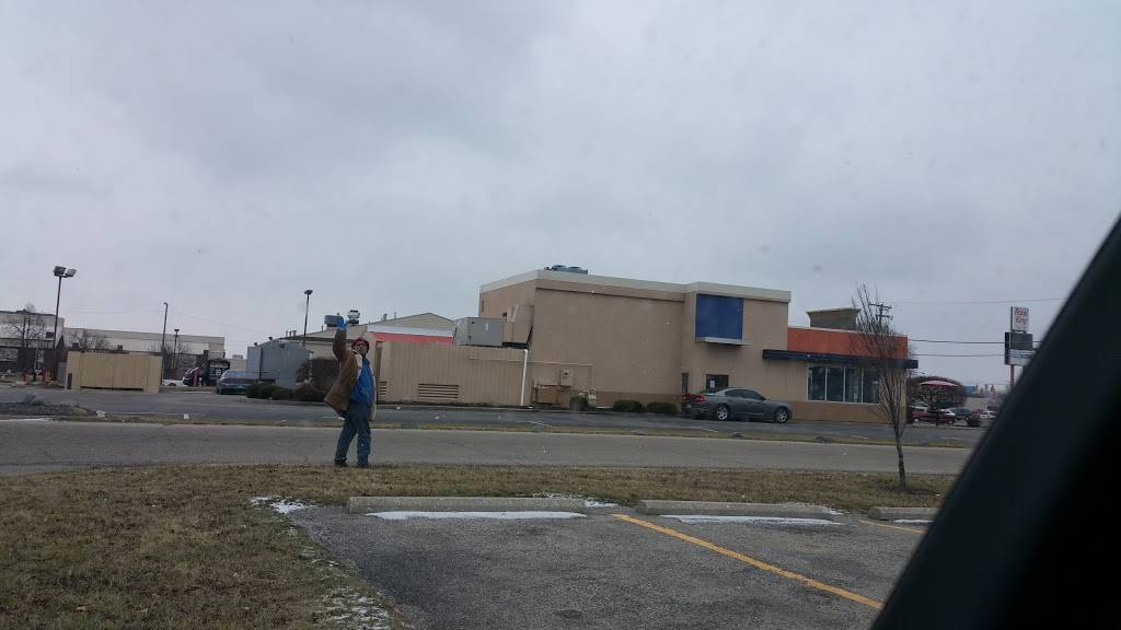 Dairy Queen Grill & Chill | restaurant | 3820 W Bethel Ave, Muncie, IN 47304, USA | 7652166011 OR +1 765-216-6011