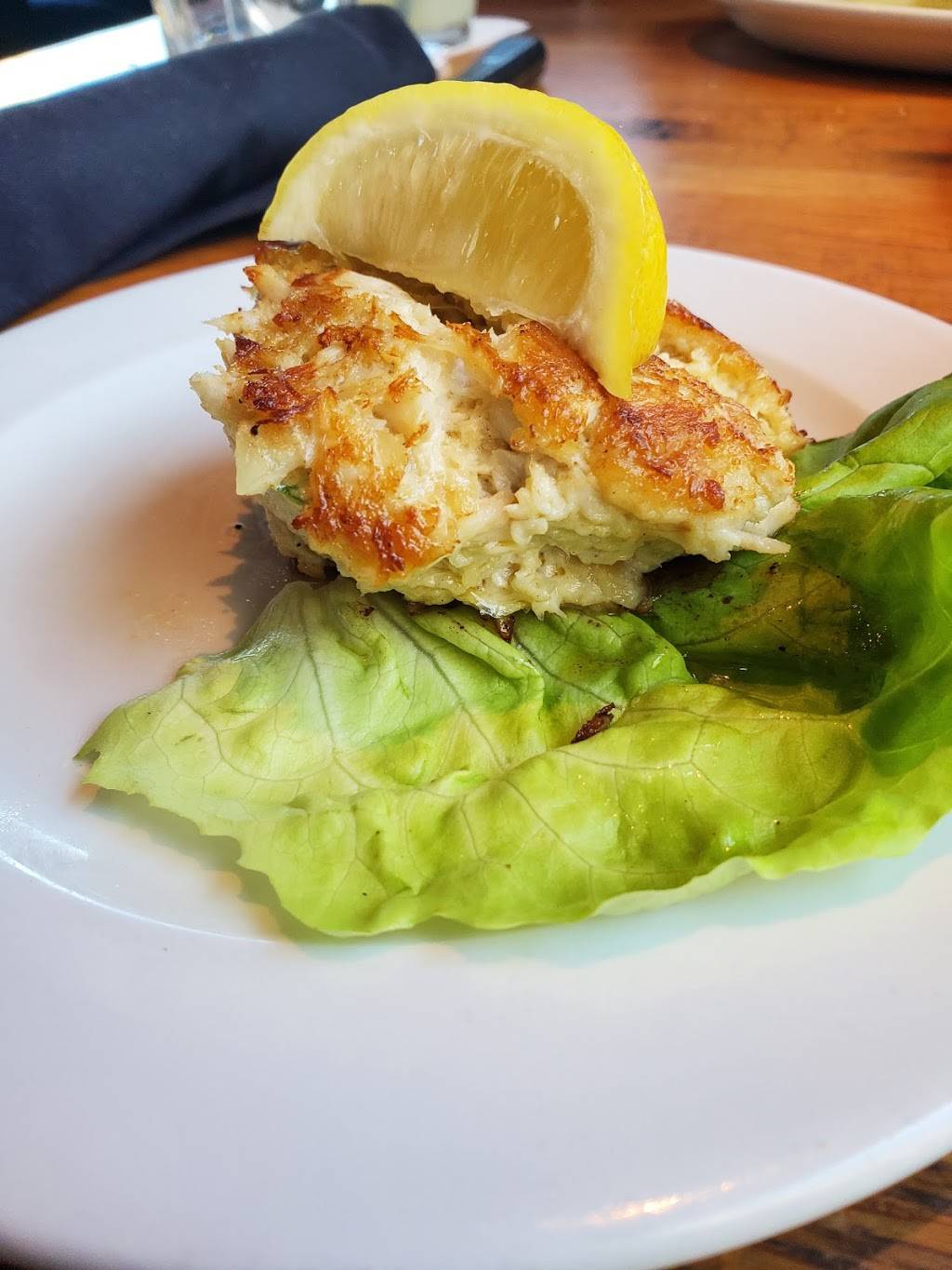 Village Tavern | restaurant | 4201 Congress St #190, Charlotte, NC 28209, USA | 7045529983 OR +1 704-552-9983