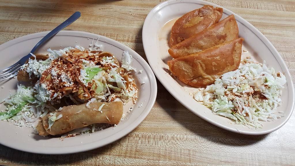 Nora Restaurant | restaurant | 5673 15th St E, Bradenton, FL 34203, USA | 9417552260 OR +1 941-755-2260