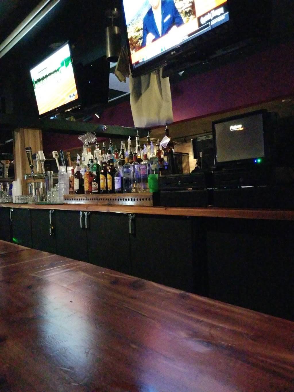 Star Shooters Bar & Restaurant | restaurant | 120 S Michigan Ave, Big Rapids, MI 49307, USA | 2317964842 OR +1 231-796-4842