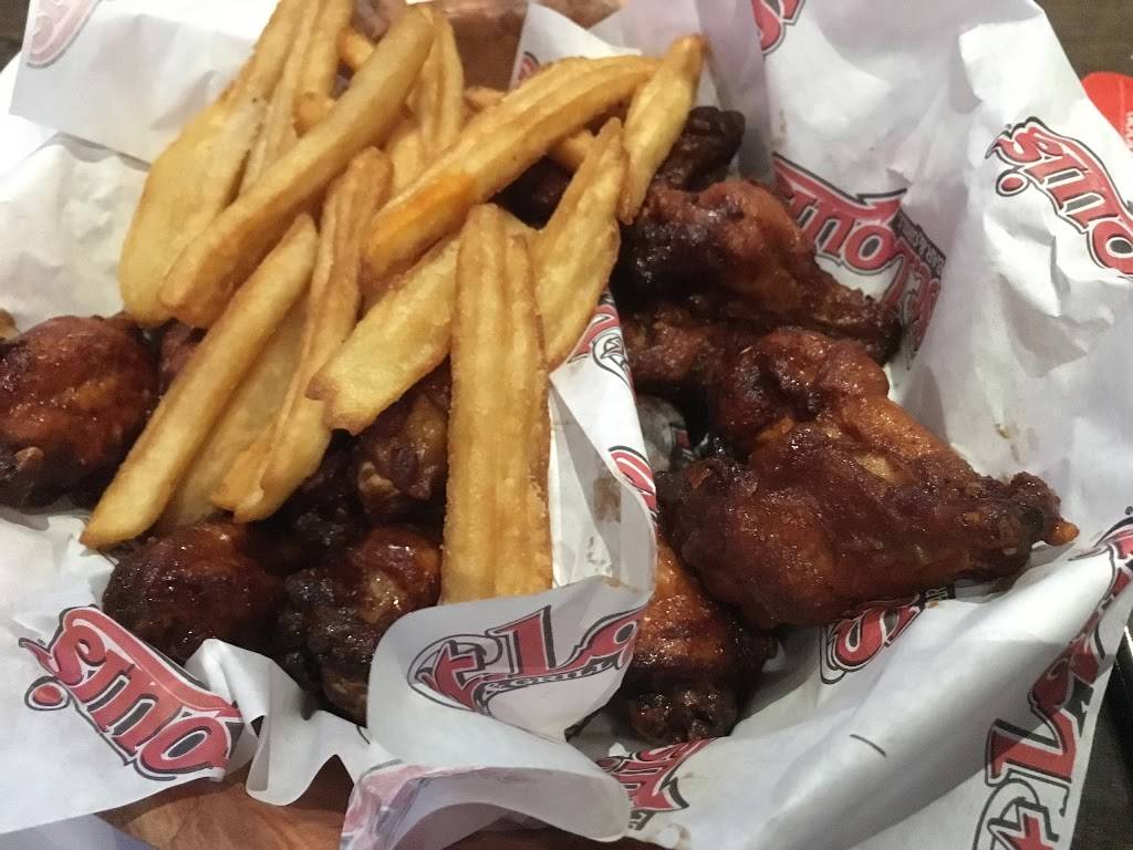 St. Louis Bar & Grill | restaurant | 444 Hollandview Trail Unit B7, Aurora, ON L4G 7Z9, Canada | 9058414445 OR +1 905-841-4445