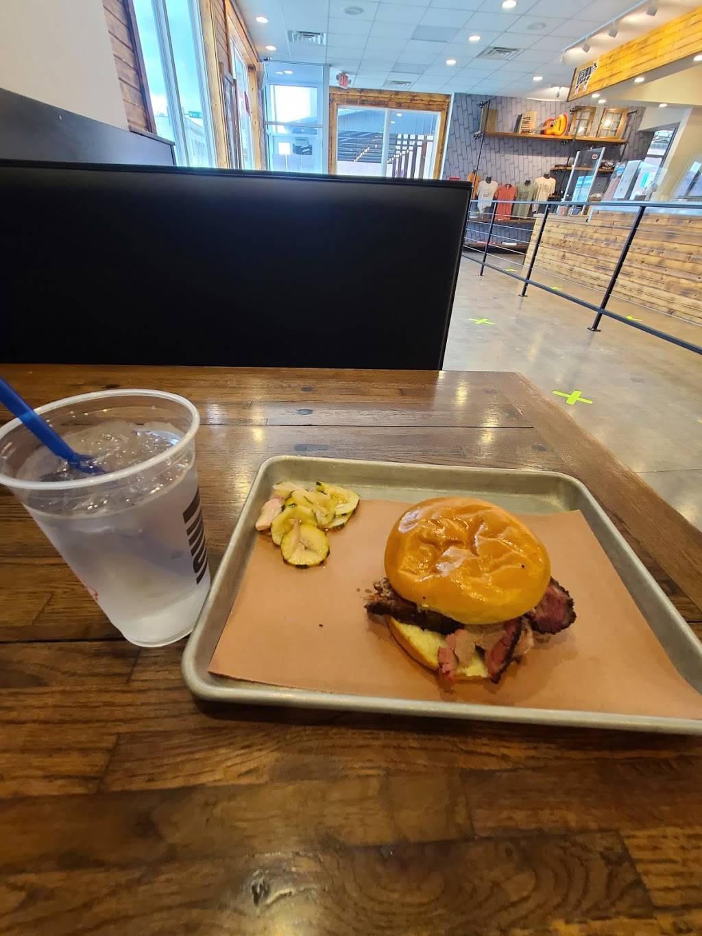 Iowa Barbeque Company | restaurant | 100 Plymouth St W, Le Mars, IA 51031, USA | 7125416606 OR +1 712-541-6606