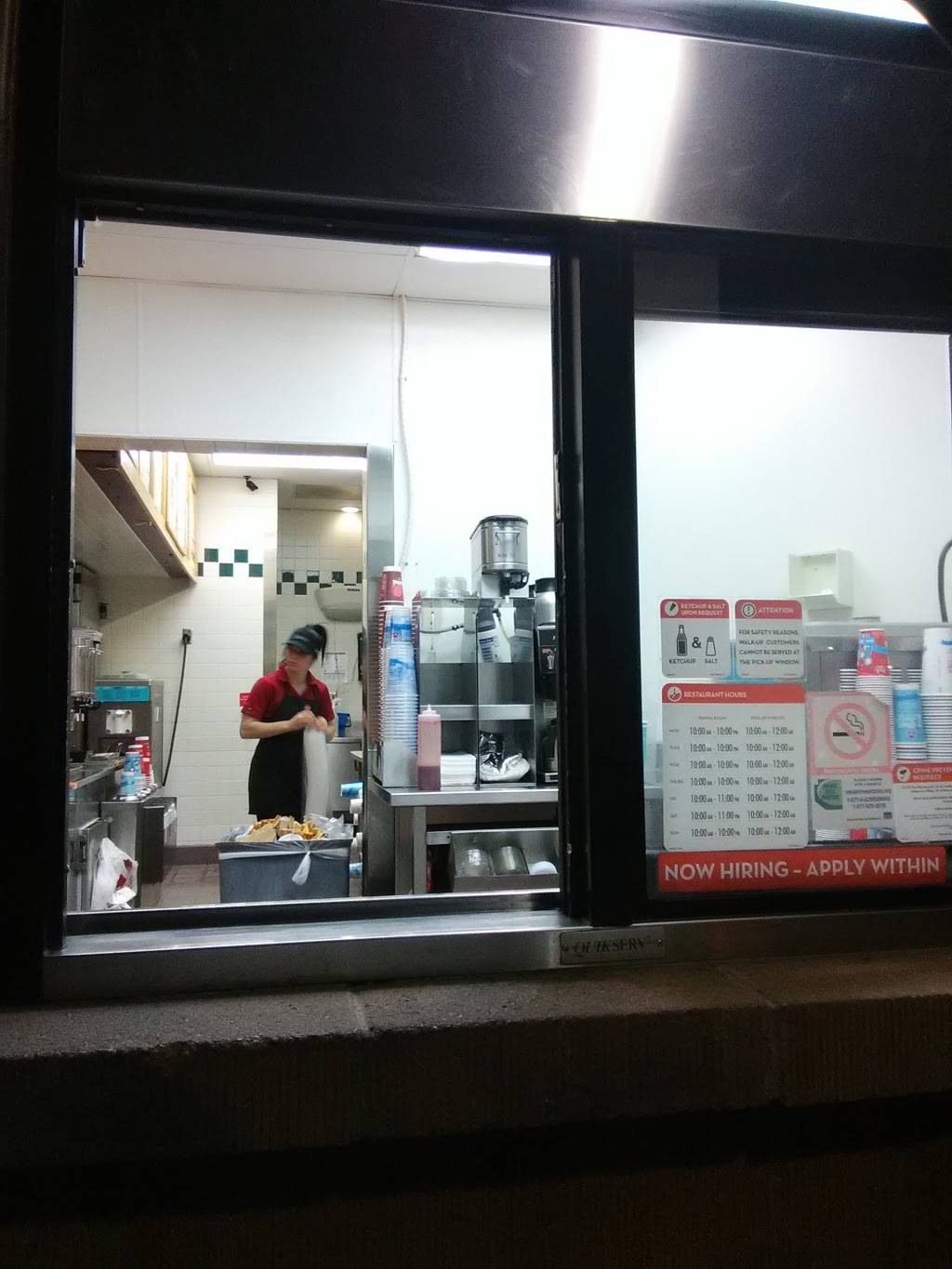 Wendys | restaurant | 13885 N 59th Ave, Glendale, AZ 85306, USA | 6022986911 OR +1 602-298-6911