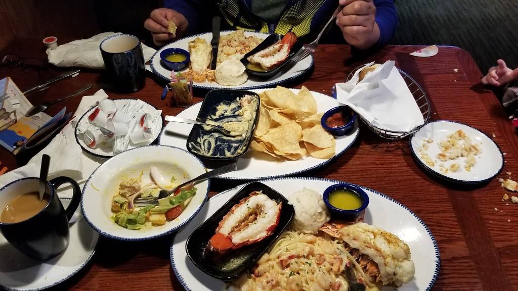 Red Lobster | restaurant | 17227 Southpark Center, Strongsville, OH 44136, USA | 4405720717 OR +1 440-572-0717