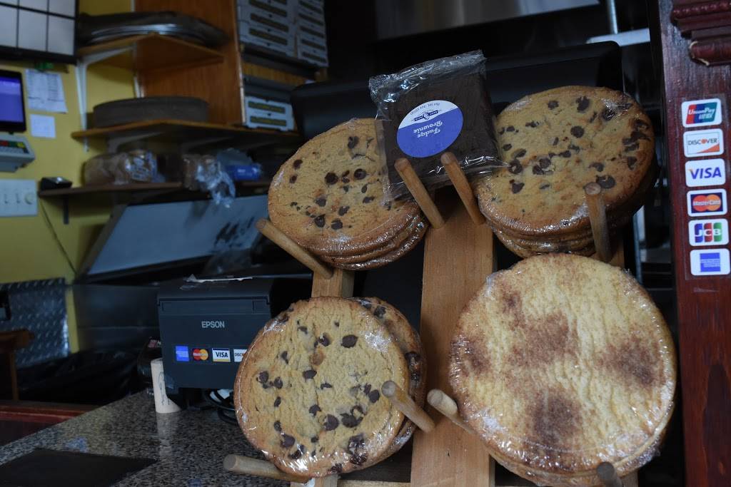 Little Pizza King | meal delivery | 2731, 389 Washington St, Brighton, MA 02135, USA | 6177877800 OR +1 617-787-7800