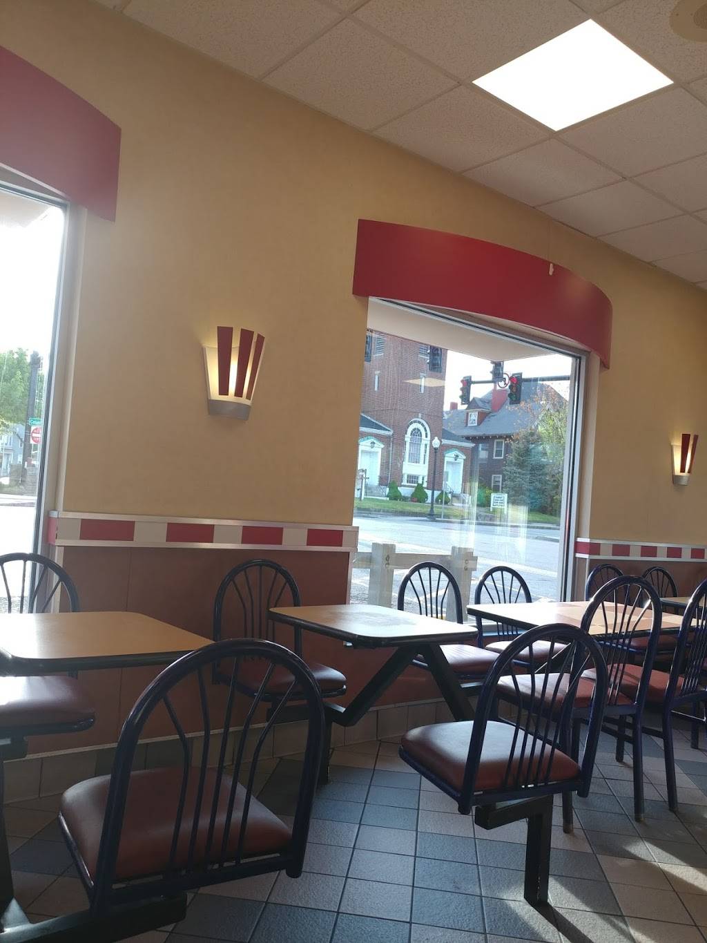 KFC | restaurant | 506 County St, New Bedford, MA 02740, USA | 5089931789 OR +1 508-993-1789