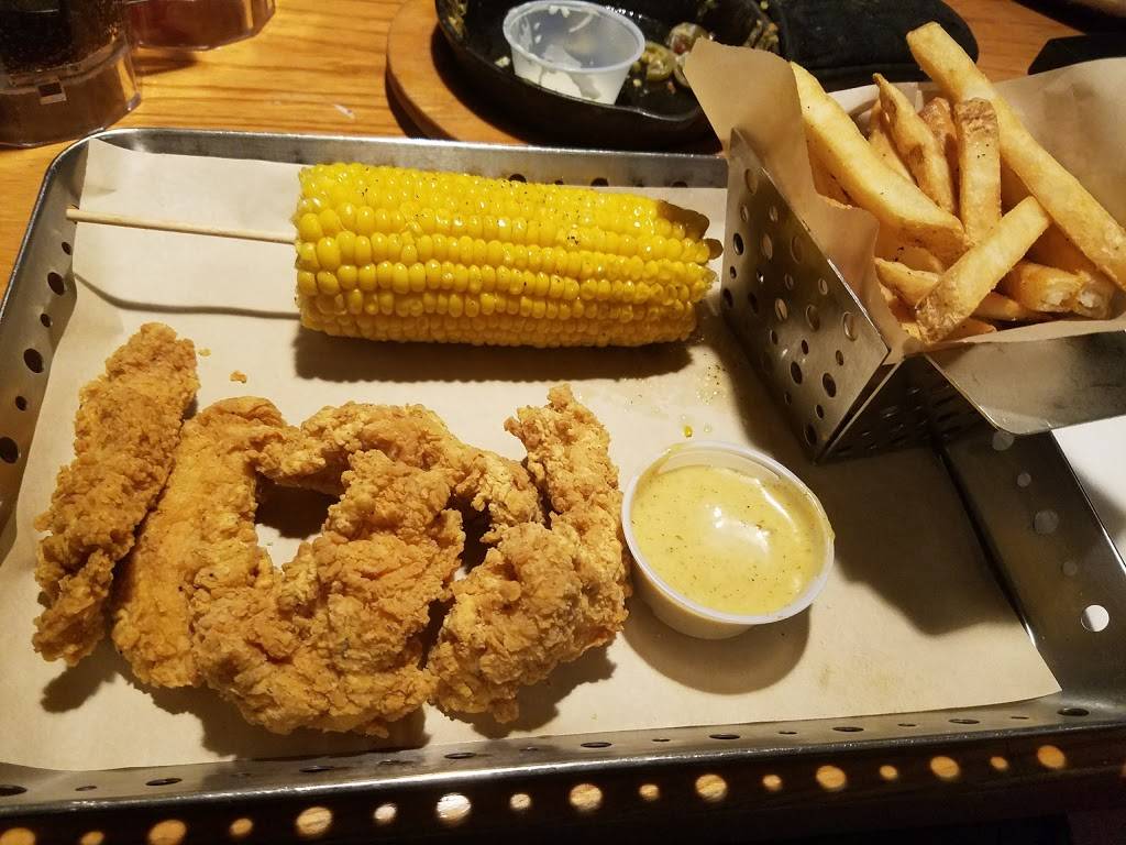 Chilis Grill & Bar | meal takeaway | 1525 Manheim Pike, Lancaster, PA 17601, USA | 7175602142 OR +1 717-560-2142