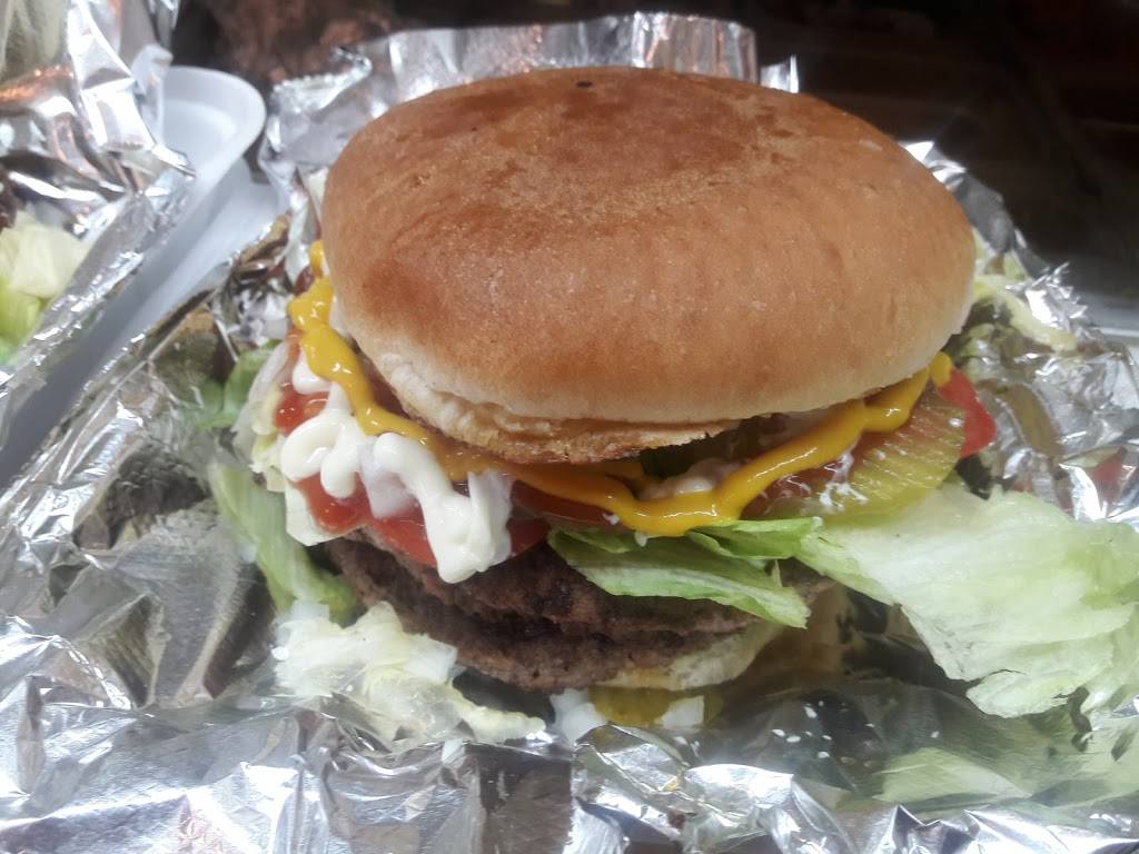 3 Flags Grill & Ice Cream | restaurant | 461 E Shelby Dr, Memphis, TN 38109, USA | 9016724443 OR +1 901-672-4443