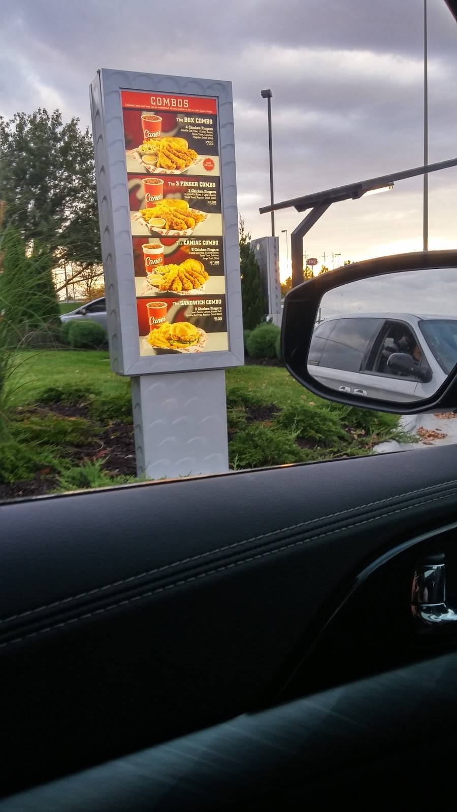 Raising Canes Chicken Fingers | meal takeaway | 12930 W Maple Rd, Omaha, NE 68164, USA | 4024965375 OR +1 402-496-5375