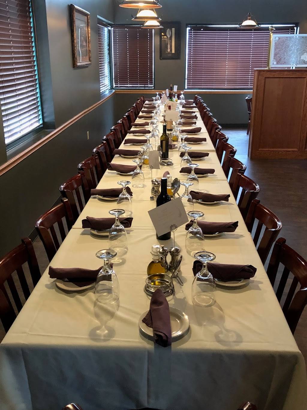 Florios Italian Restaurant & Grille | restaurant | 7300 S 13th St, Lincoln, NE 68512, USA | 4024235576 OR +1 402-423-5576