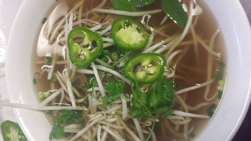 Pho Delite | restaurant | 393 W Shaw Ave, Clovis, CA 93612, USA | 5593228688 OR +1 559-322-8688