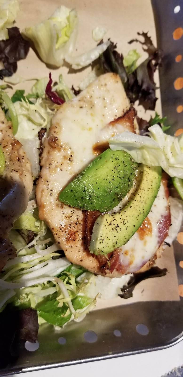 Chilis Grill & Bar | restaurant | 15898 Jackson Creek Pkwy, Monument, CO 80132, USA | 7194883647 OR +1 719-488-3647