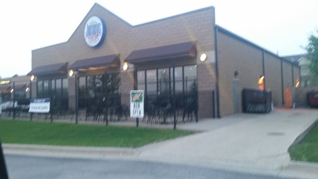 Jerseys Pub & Grub | restaurant | 5761 C St SW, Cedar Rapids, IA 52404, USA | 3198482210 OR +1 319-848-2210