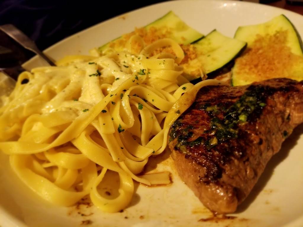 Olive Garden Italian Restaurant | meal takeaway | 7815 N Academy Blvd, Colorado Springs, CO 80920, USA | 7192606677 OR +1 719-260-6677