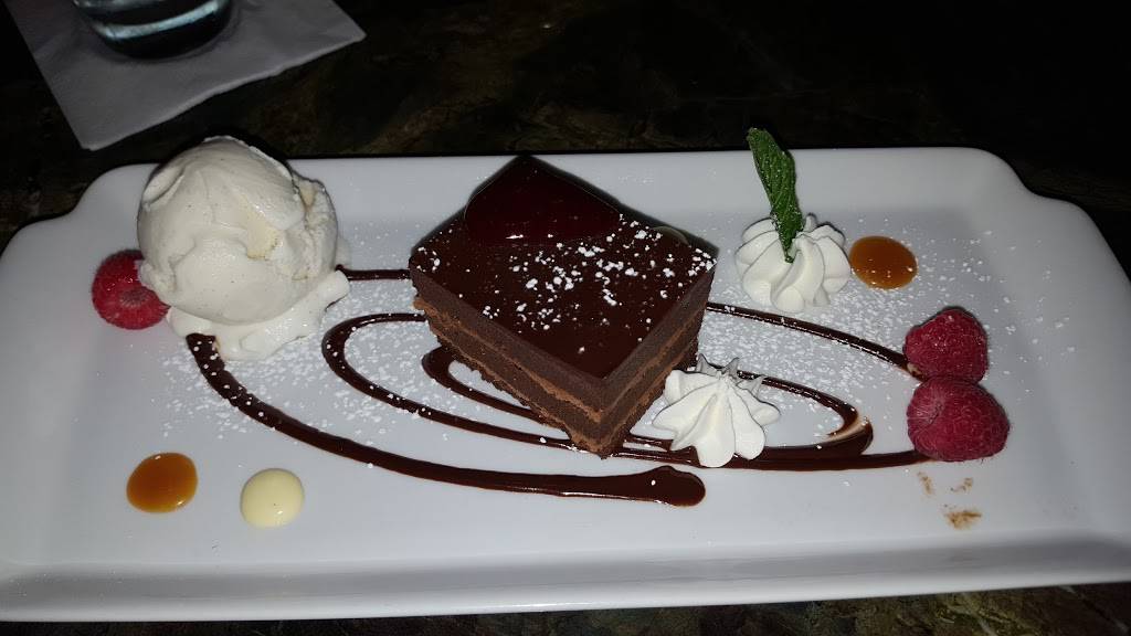 Orchard green restaurant and lounge | night club | 521 S Gilbert St, Iowa City, IA 52240, USA | 3193541642 OR +1 319-354-1642