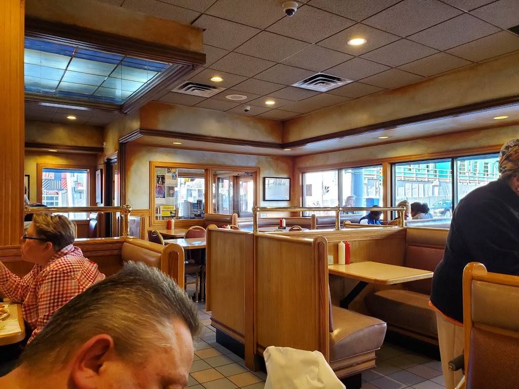 Oakland Gyros | restaurant | 2867 N Oakland Ave, Milwaukee, WI 53211, USA | 4149631393 OR +1 414-963-1393