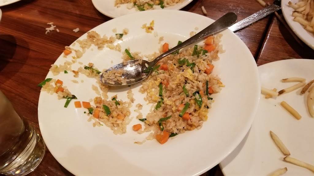 Little Ollies | restaurant | 2360 E 3rd Ave, Denver, CO 80206, USA | 3033168888 OR +1 303-316-8888