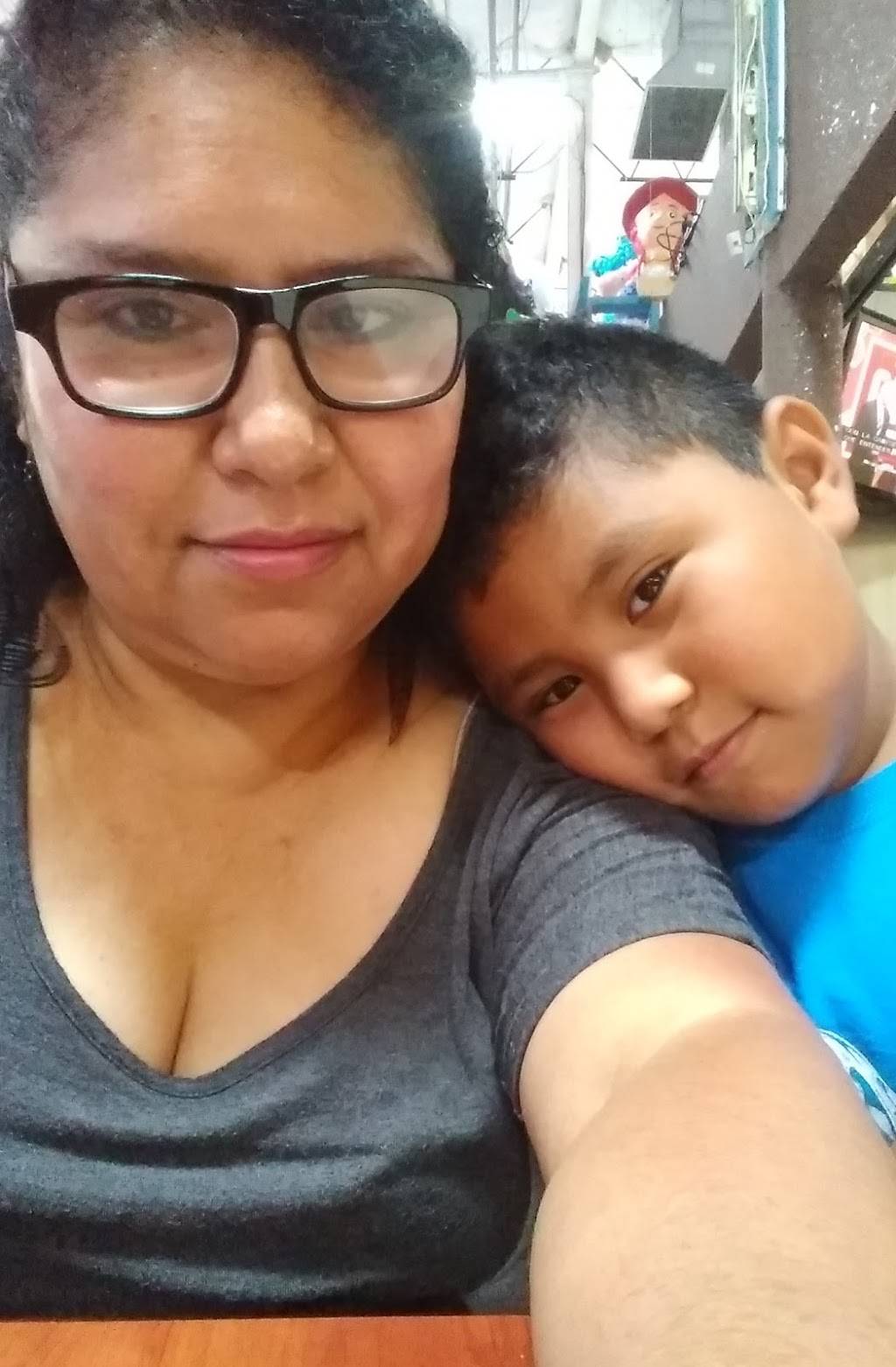 Gorditas La Mina | restaurant | 11200 Harry Hines Blvd, Dallas, TX 75229, USA | 9723226735 OR +1 972-322-6735