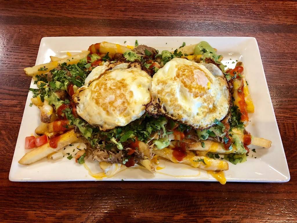 Champps Americana Brookfield | restaurant | 1240 S Moorland Rd, Brookfield, WI 53005, USA | 2627976600 OR +1 262-797-6600