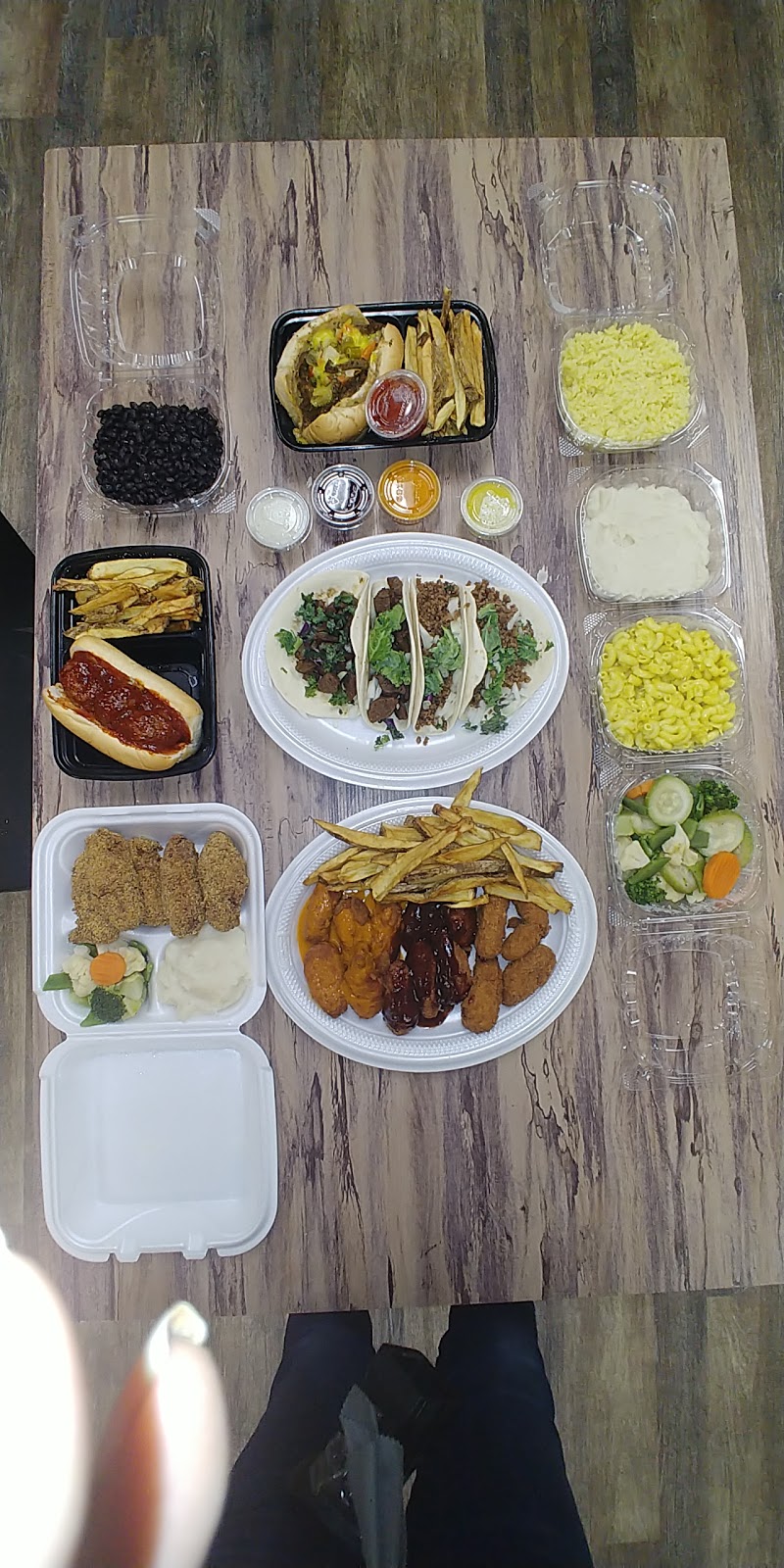 Versatile Jerk and Vegan | restaurant | 9 N 5th Ave, Maywood, IL 60153, USA | 3124028591 OR +1 312-402-8591