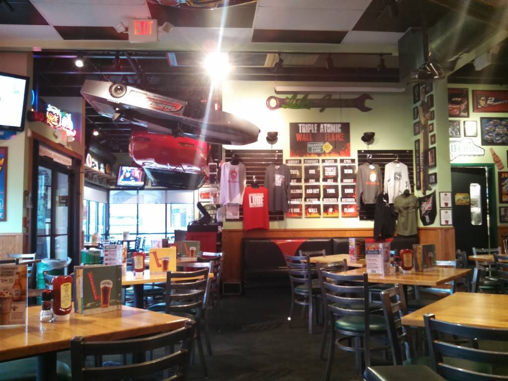 Quaker Steak & Lube | restaurant | 435 Boardman Poland Rd, Boardman, OH 44512, USA | 3307265823 OR +1 330-726-5823